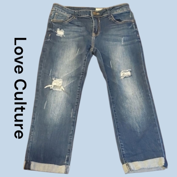 Love Culture Denim - 2/$25 Love Culture Denim Capri Jeans. Size 9